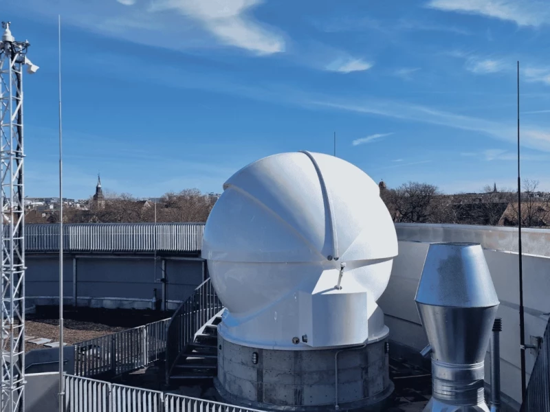 Das Planetarium in Halle (Saale) mit der Sternwarte von außen