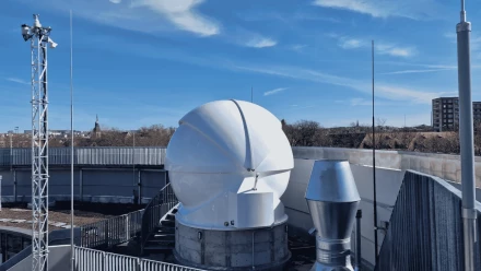 Das Planetarium in Halle (Saale) mit der Sternwarte von außen