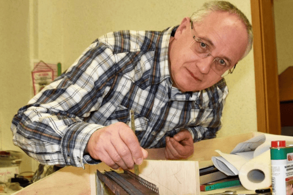 Bernd Schache fotografiert von Hartmut Berger für die Ostthueringische Zeitung. Bernd Schache fotografiert von Hartmut Berger für die Ostthueringische Zeitung.