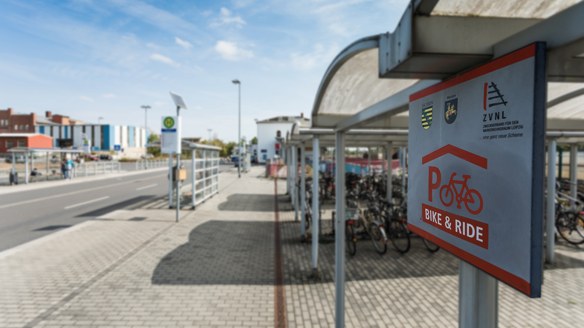 schild bike und ride parkplatz