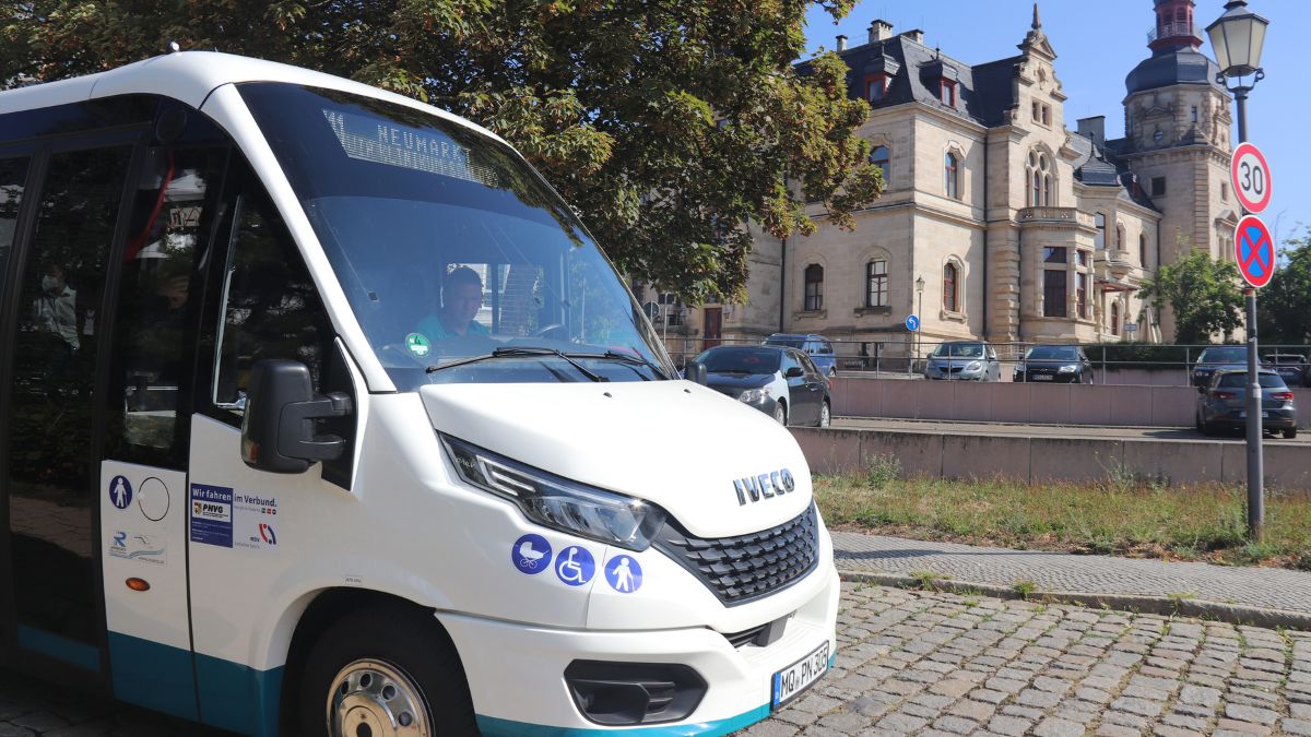 StadtBus unterwegs in Merseburg