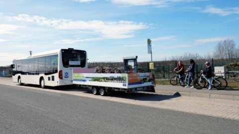 Fahrradanhänger RL Fahrräder Haltestelle Fahrradanhänger RL Fahrräder Haltestelle